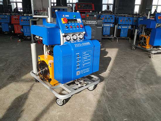 聚脲噴涂機價格(圖1) H5600液壓聚脲噴涂機