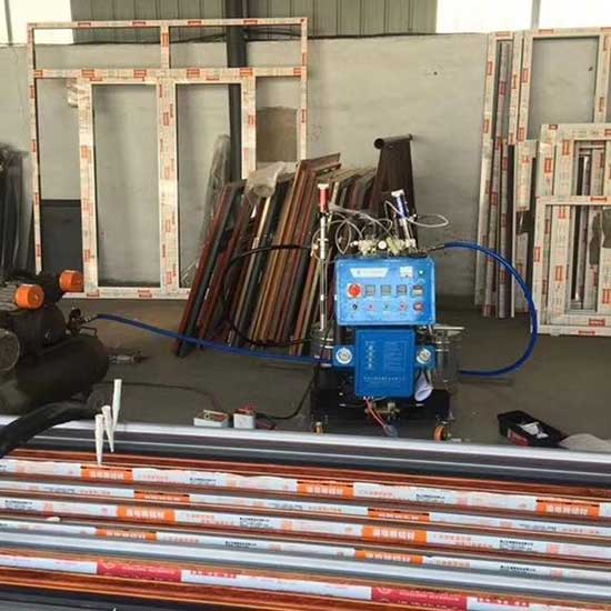 斷橋鋁型材門窗灌注聚氨酯(圖2) JNJX-Q2600D系列斷橋鋁型材門窗灌注聚氨酯設備