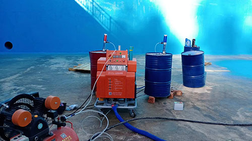 露天鋼廠污水池防腐噴涂機(jī) 農(nóng)村污水池是否適用(圖1) h5600露天鋼廠污水池防腐噴涂機(jī)